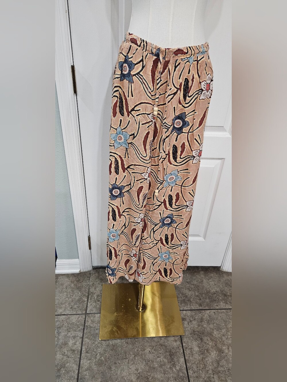 Women's Beige Floral Wide-Leg Pants